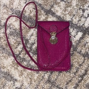 Cross body purse for phone
